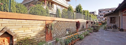 Vardan Resort N' Apartment
