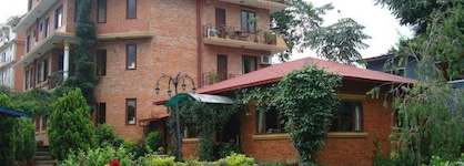 Royal Astoria Hotel