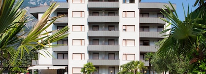 Monica Residence