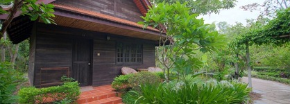 Palm Village Resort & Spa