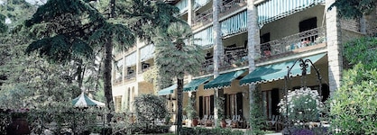Augustus Hotel & Resort