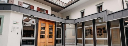 Dvor Jezeršek Brnik