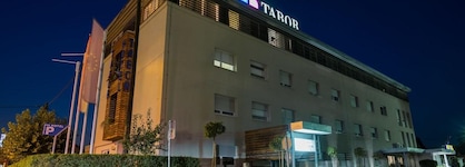Tabor