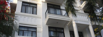 One Crescent Place