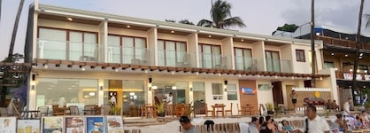 Shore Time Hotel