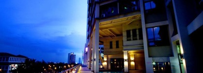 Mandarin Plaza Hotel