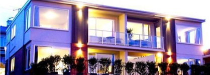 Roslyn Apartments