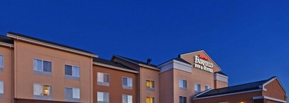 Fairfield Inn & Suites By Marriott Rogers