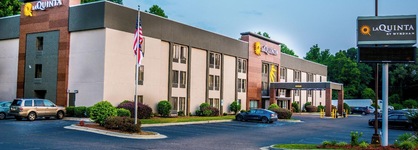 La Quinta Inn & Suites By Wyndham Fayetteville I-95