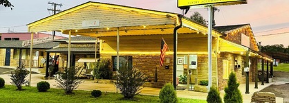 Ozark Inn & Suites