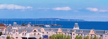 Hamilton Inn Select Beachfront Mackinaw City