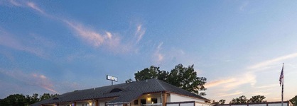 Days Inn By Wyndham Queensbury Lake George
