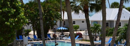 Shalimar Cottages And Motel