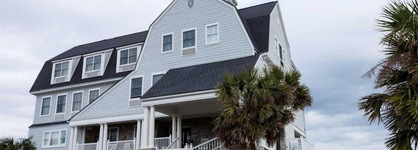 Elizabeth Pointe Lodge