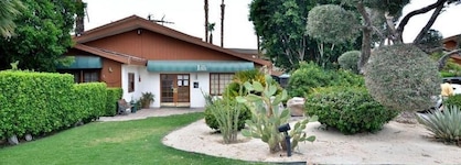 Inn At Deep Canyon