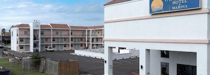 Windwater Hotel & Marina