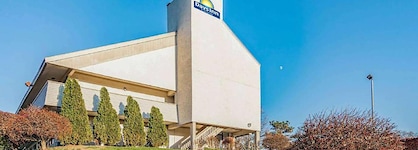 Days Inn By Wyndham Cincinnati I-71