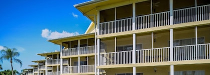Hilton Vacation Club Charter Club Naples Bay