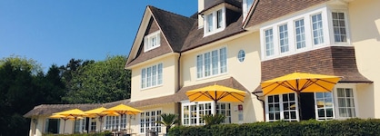 Le Manoir Hotel