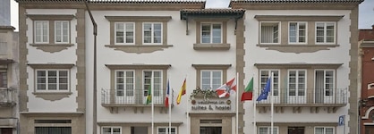 Welcome In - Suites & Hostel