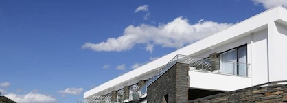 Lbv House Hotel