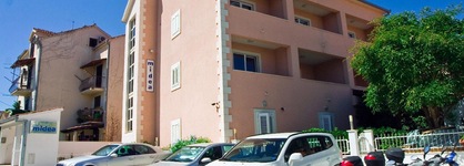 Villa Midea