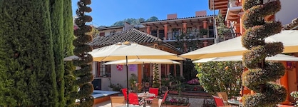 La Casa De Mama