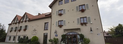 Villa Estera - Hotel & Restauracja