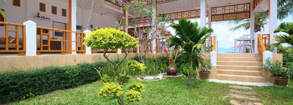The Cosy Beach Resort