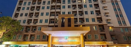 The Airport Greenery Hotel