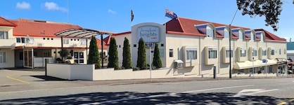 Brougham Heights Motel