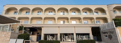 Melina Bay Boutique Hotel