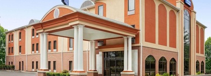 Days Inn & Suites By Wyndham Murfreesboro