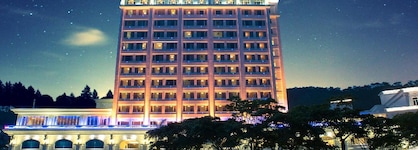 Royal Halong Hotel