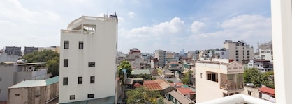 Golden Sunshine Villa Hotel And Travel