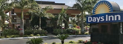 Days Inn By Wyndham Sarasota Bay