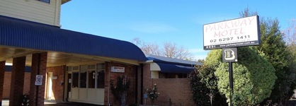 Parkway Motel