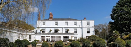 Rowton Hall Hotel And Spa