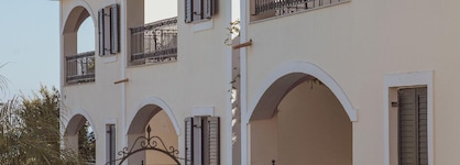 Erietta Aparthotel