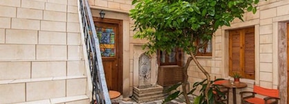 Barbara Studios