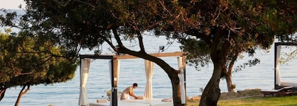 Hydra Beach Resort