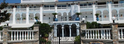 Diaporos Hotel