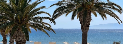 Finikas Hotel
