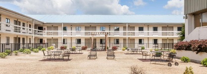 Super 8 By Wyndham Monteagle Tn