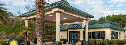 Days Inn By Wyndham Richmond Hill Savannah