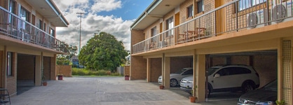 River Street Motel