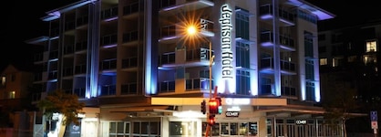 Jephson Hotel & Apartments