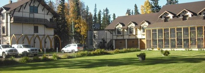 7 Gables Inn & Suites