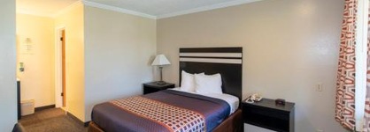 Surf Motel and Gardens
