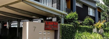 Laguna Apartments